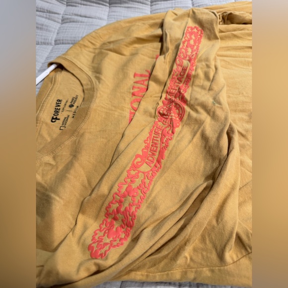 Parks Project National Geographic Puffy Print Long sleeve size medium Mustard - Picture 3 of 5